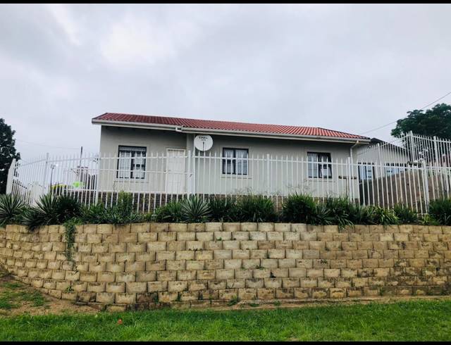 3 BEDROOM FREESTANDING FOR SALE IN WOODLANDS